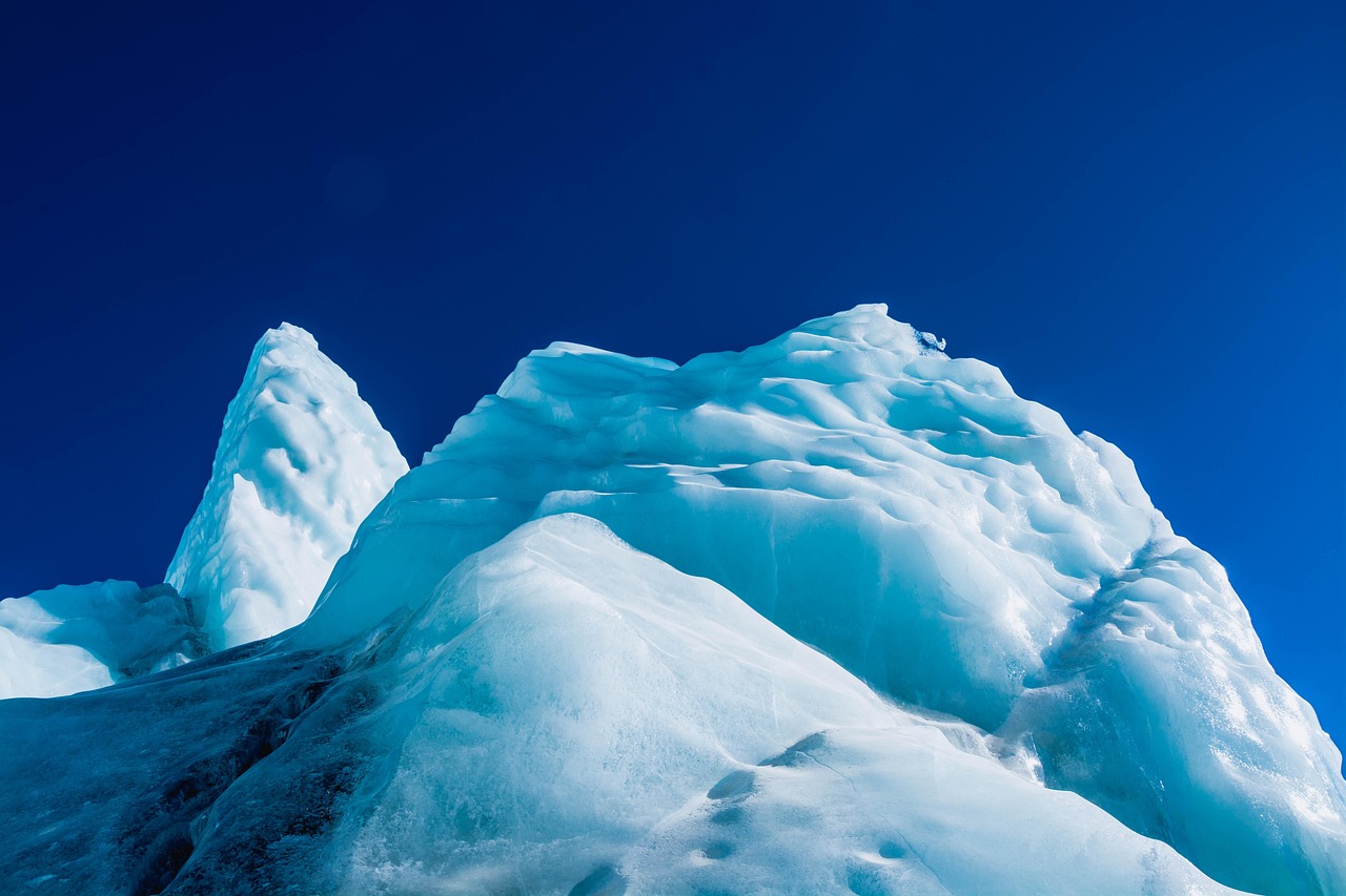 虚拟机手机卡实名实名账号：流量卡提供的智能服务及其特点
